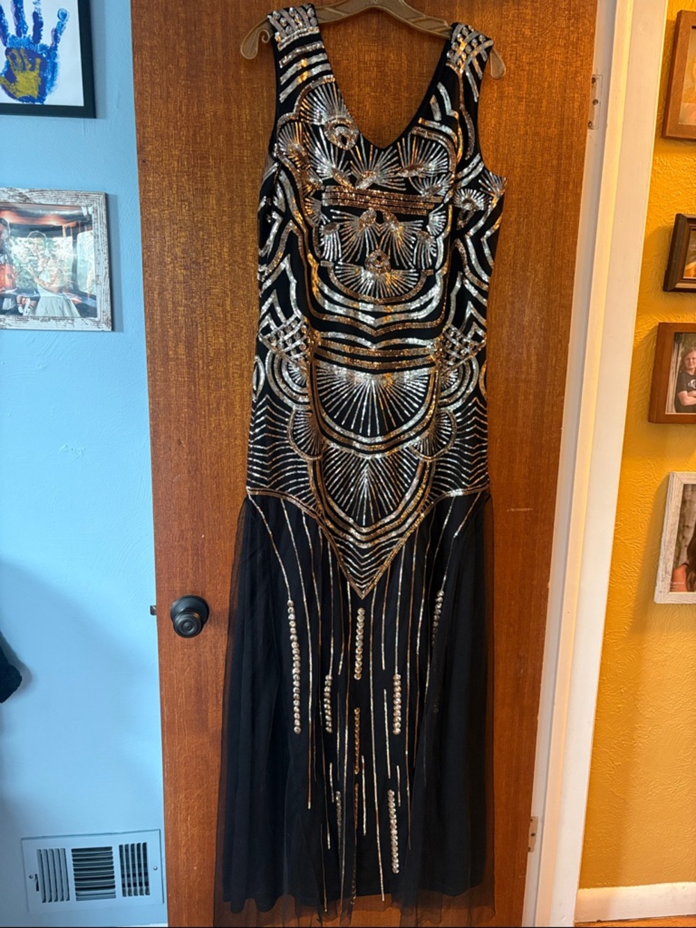 Black and Gold Beaded 1920s Flapper Dress